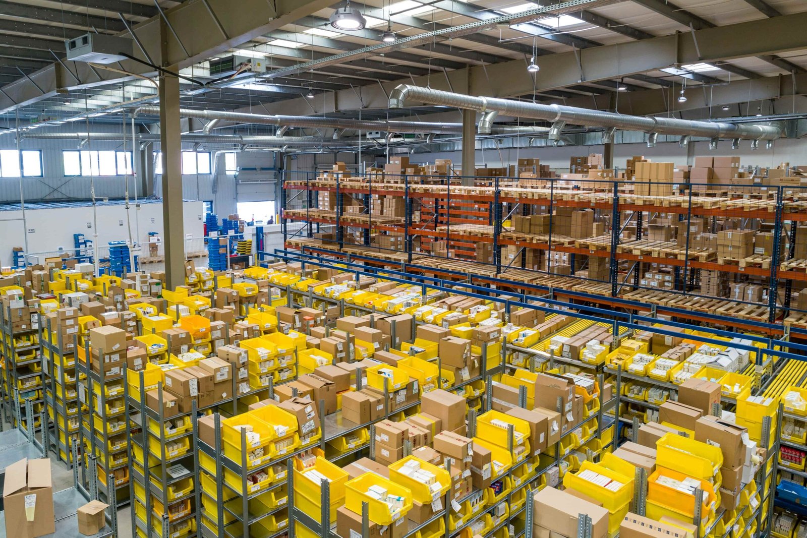 Centro de distribución y logística empresarial
